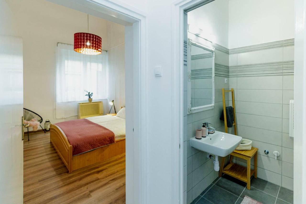 Sophie Apartman Eger Bagian luar foto