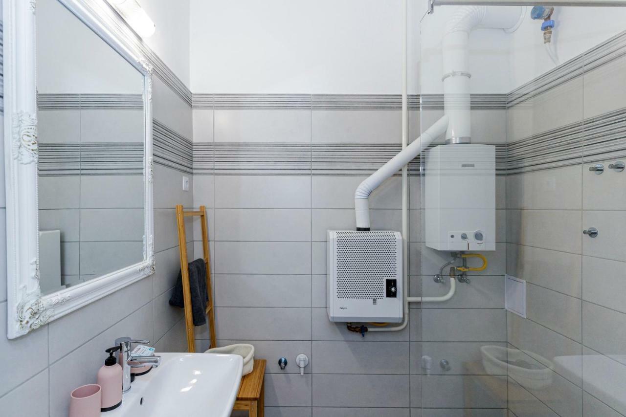Sophie Apartman Eger Bagian luar foto