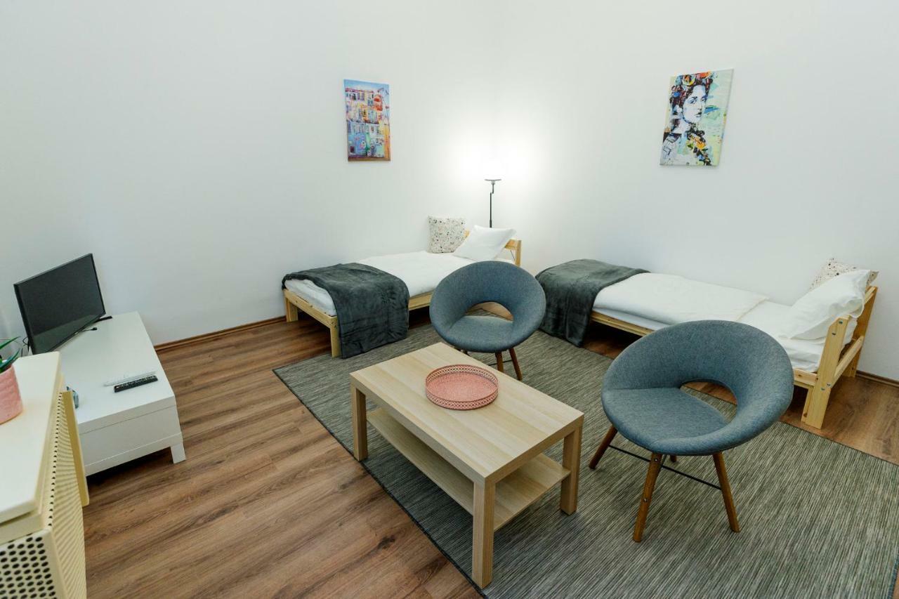 Sophie Apartman Eger Bagian luar foto