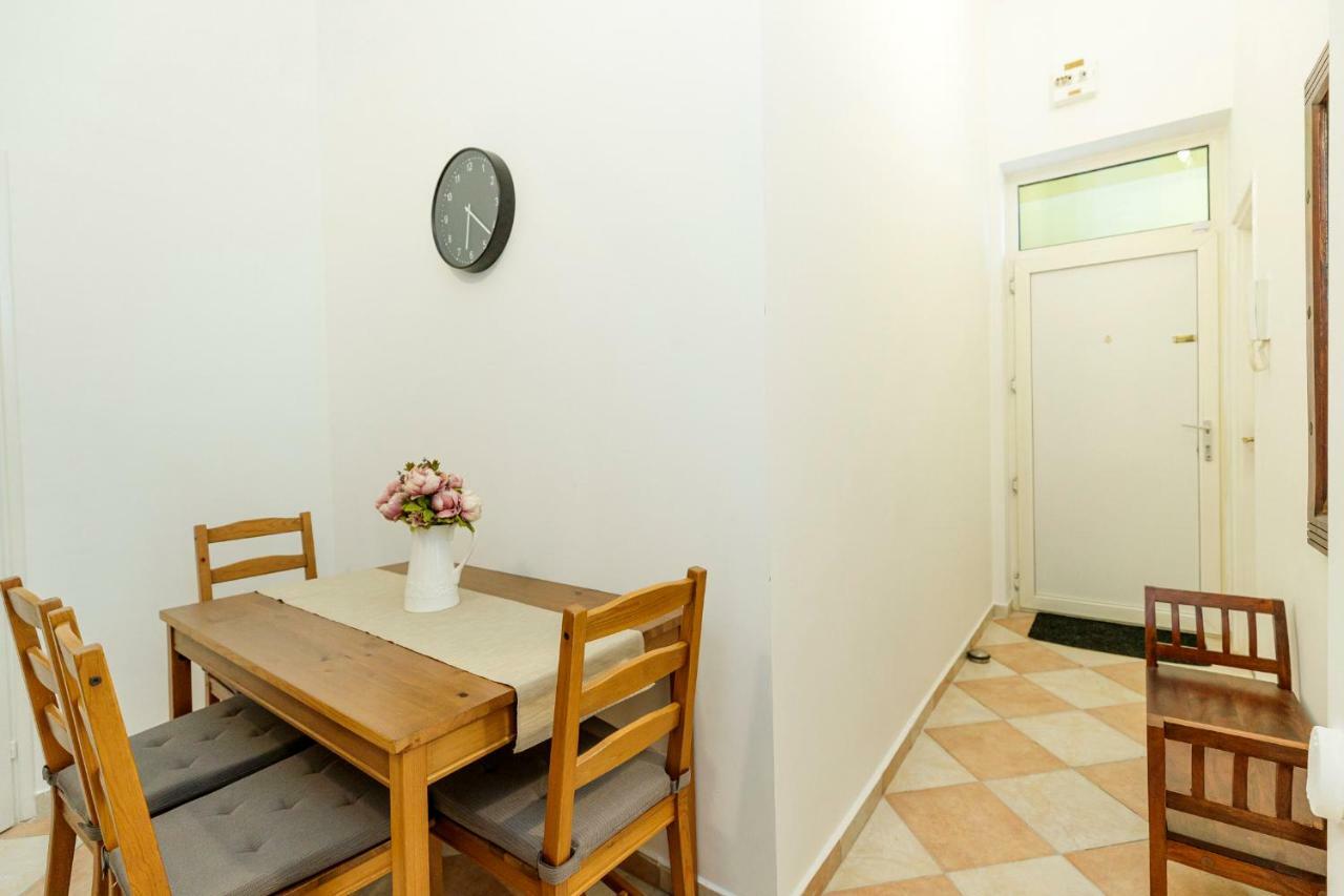 Sophie Apartman Eger Bagian luar foto