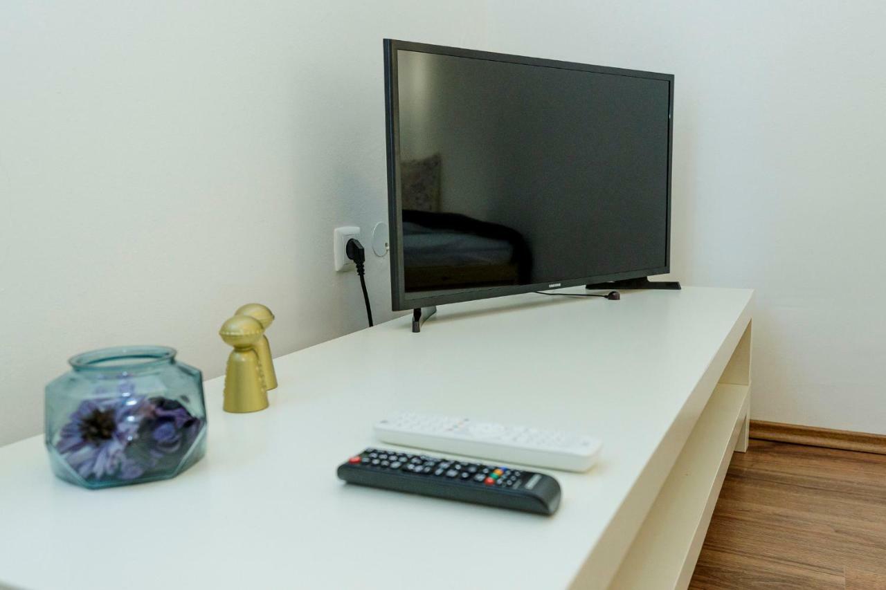 Sophie Apartman Eger Bagian luar foto