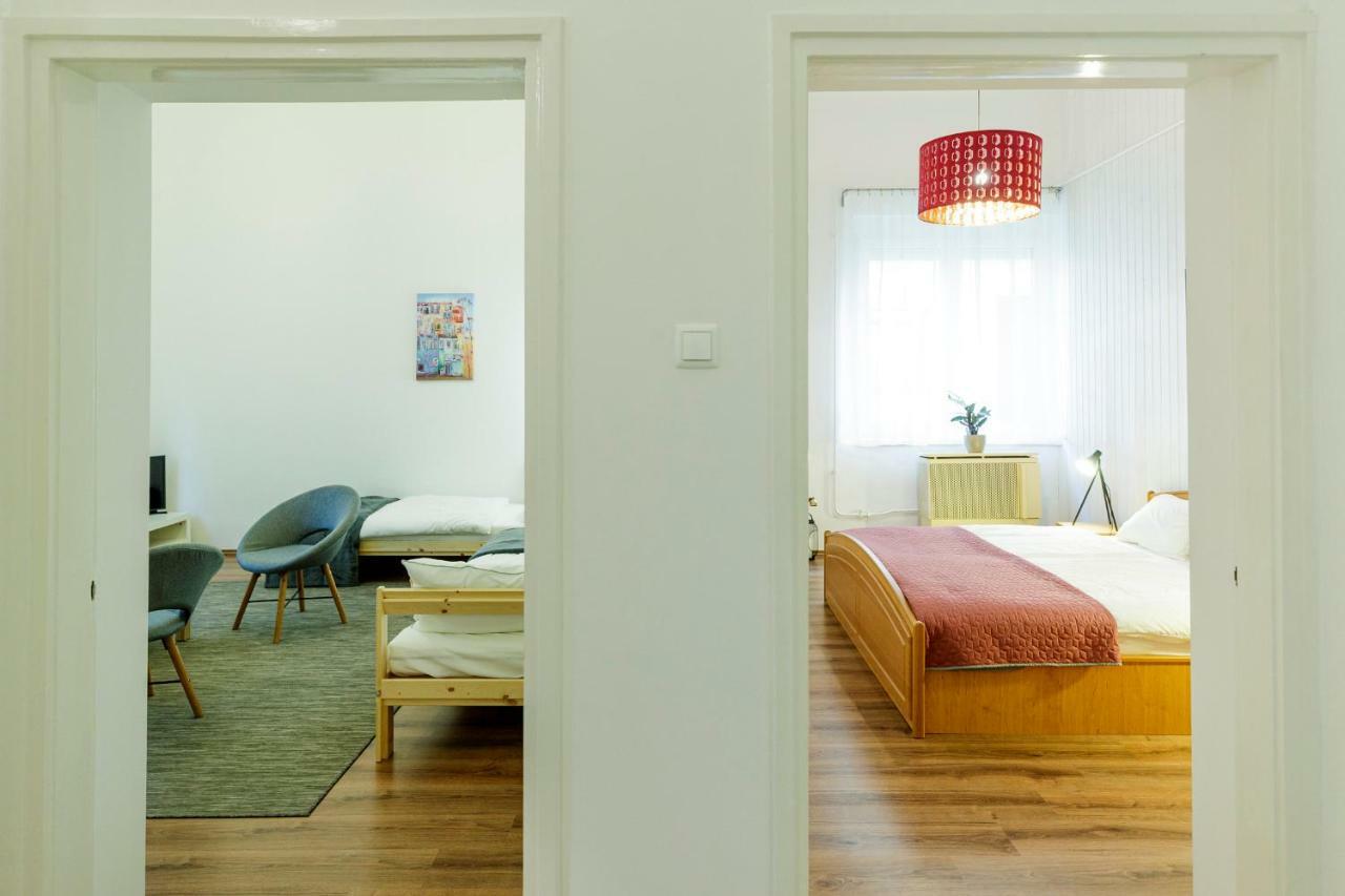 Sophie Apartman Eger Bagian luar foto